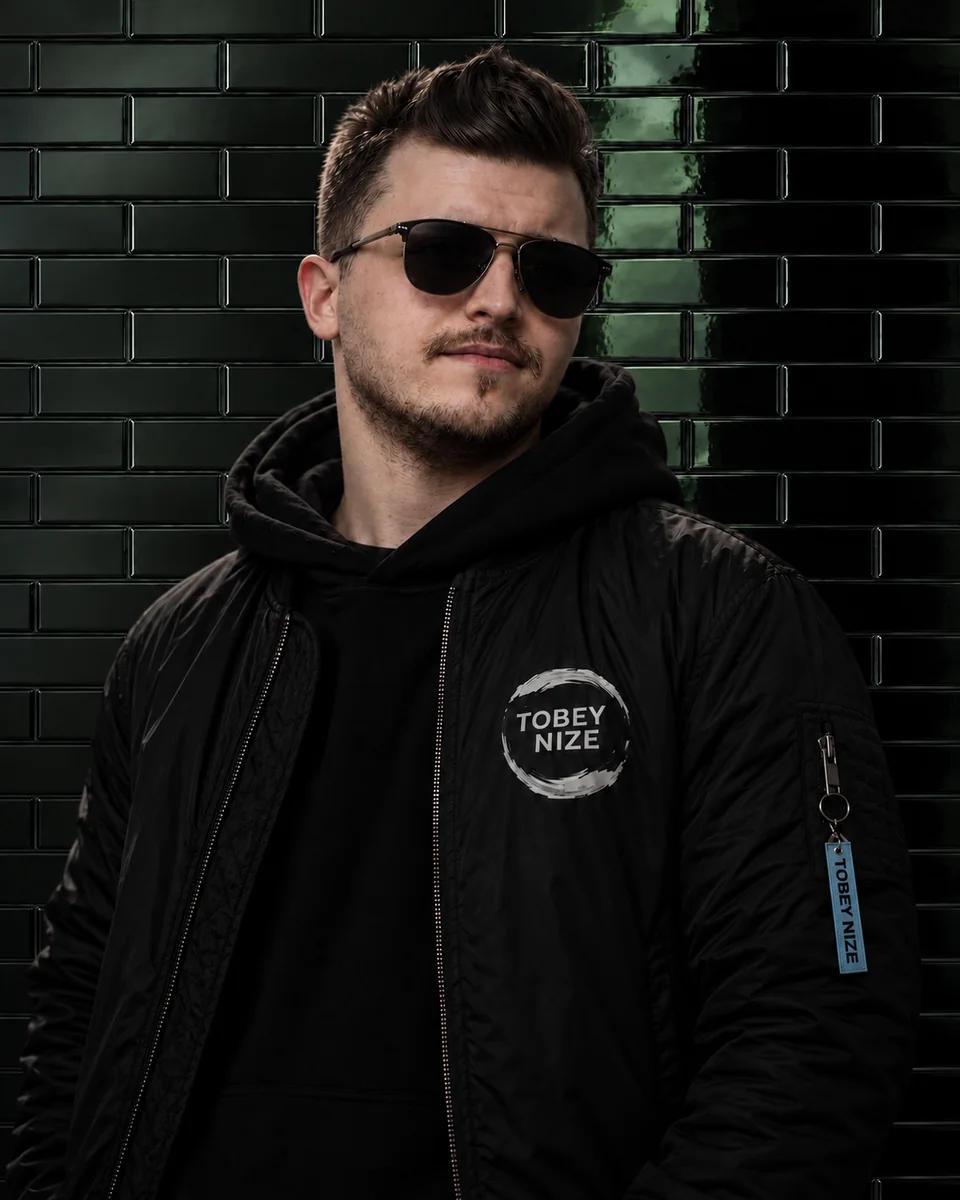 TOBEY NIZE — Exclusive